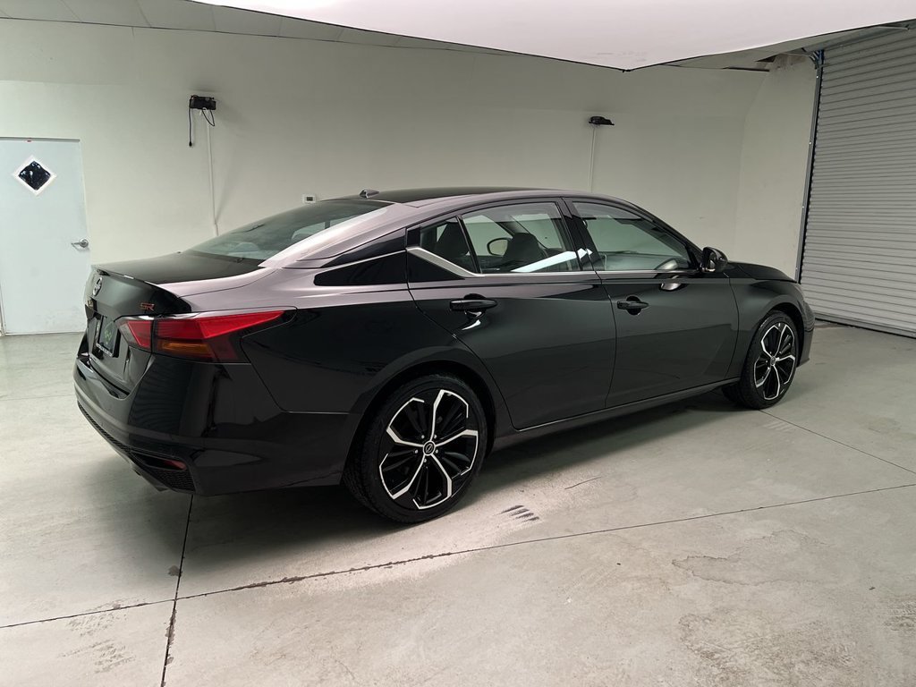 2025 Nissan Altima SR - Photo 8