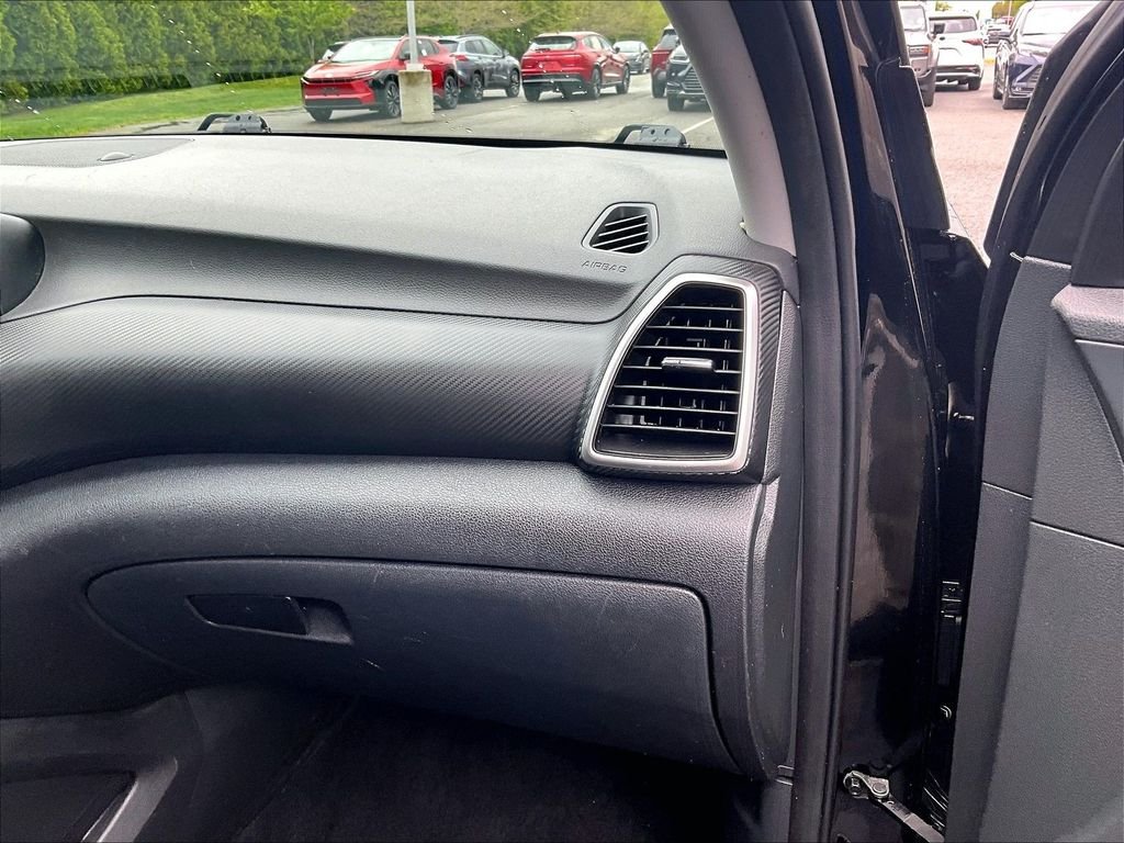Used 2019 Black Hyundai Value image 13