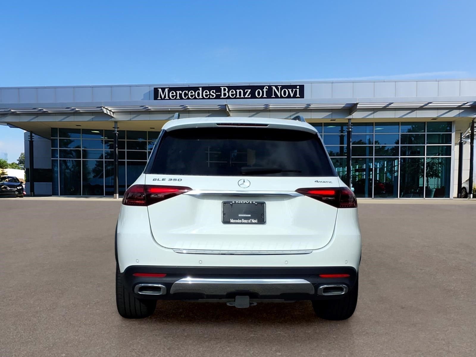 Certified Used 2025  Mercedes-Benz GLE 350 image 4