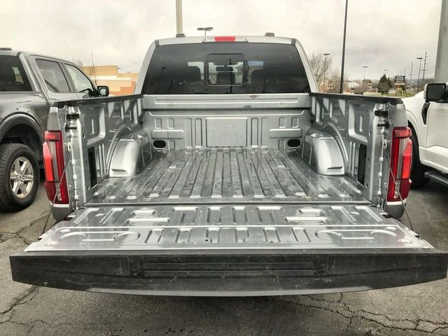 Used 2025 Silver Ford Lariat image 24