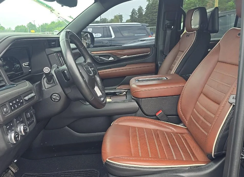 Used 2023 Onyx Black GMC Denali Ultimate image 6