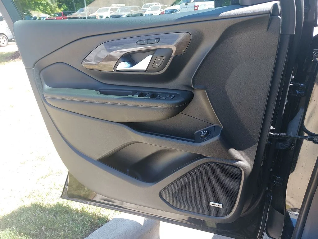 Used 2024 Black GMC Denali image 27