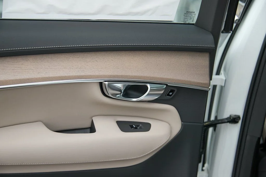 2026 Volvo XC90 Plus - Photo 20