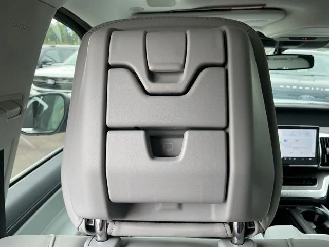 New 2026 Space Silver Metallic Ford MAX Platinum® image 28