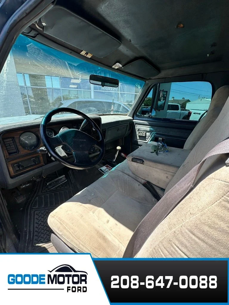 Used 1992 Blue Dodge Base image 6