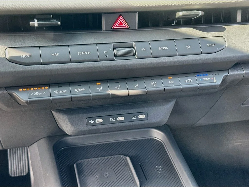 New 2027 Ivory Silver Kia S image 15