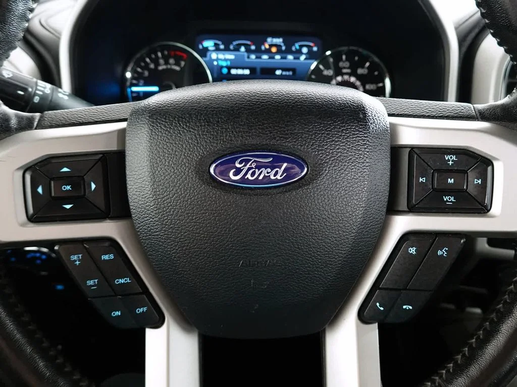 Used 2019 White Ford Lariat image 20