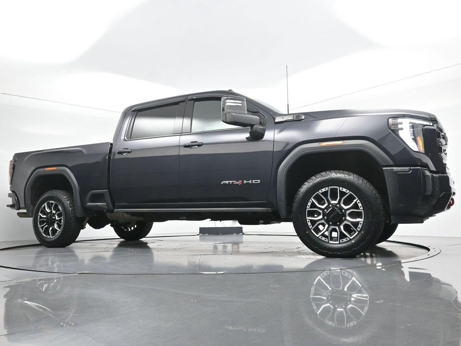 Used 2024 Titanium Rush Metallic GMC AT4 image 43