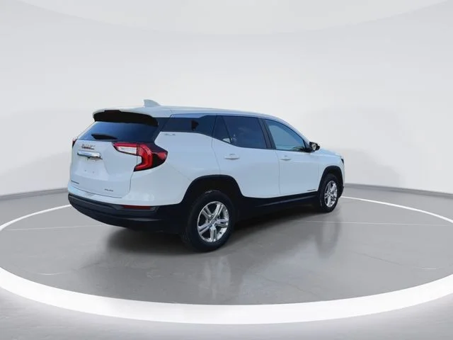 Used 2024 White GMC SLE image 11
