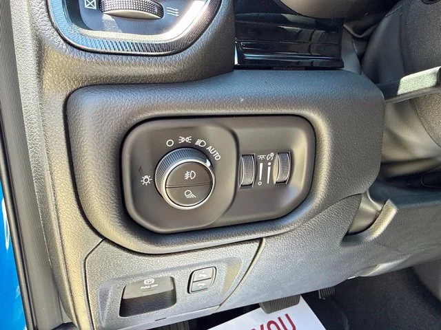 New 2026 Blue Ram Laramie image 22