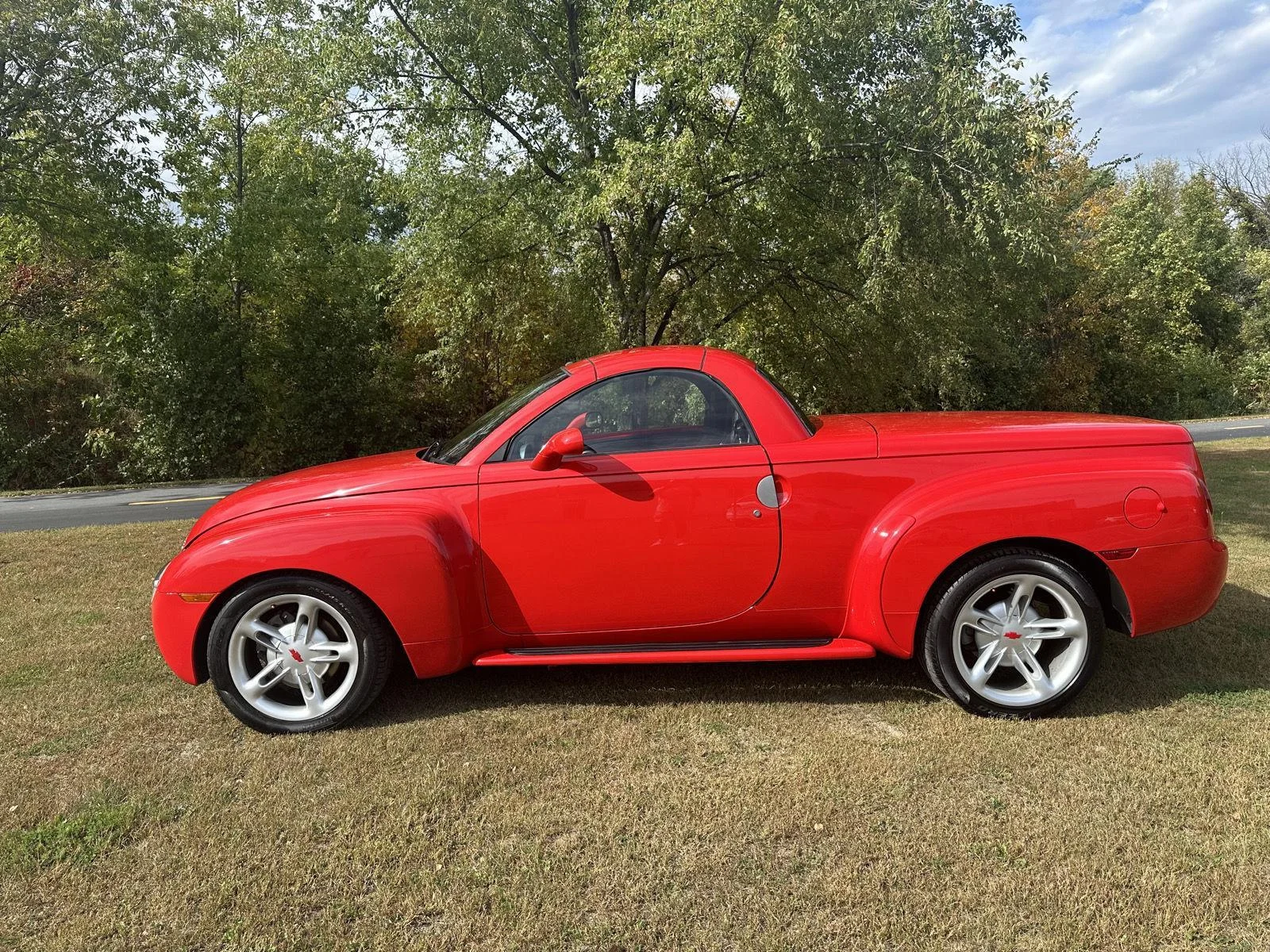 Used 2004 Chevrolet SSR LS with VIN 1GCES14PX4B108780 for sale in Waconia, Minnesota