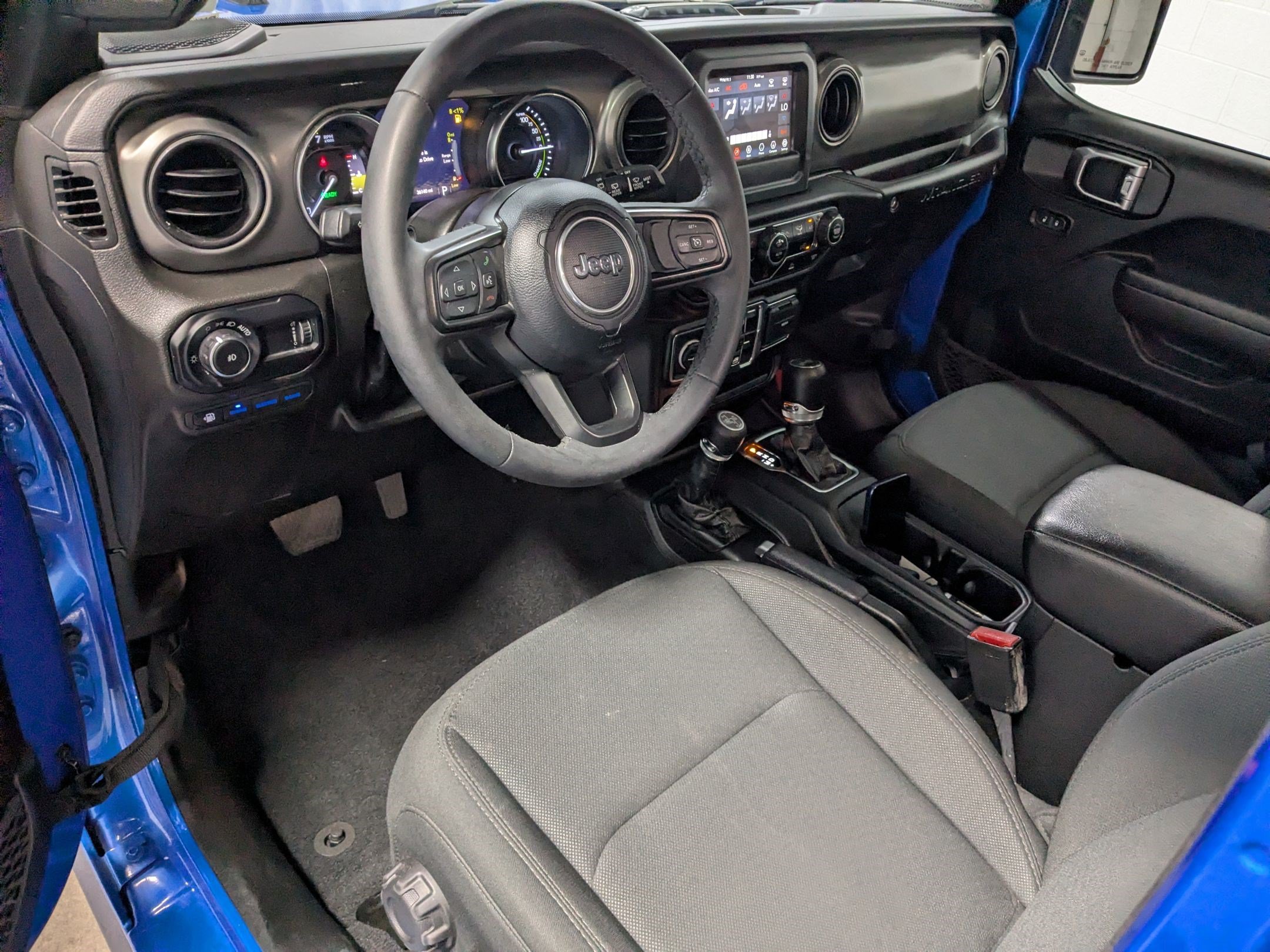 Used 2023 Hydro Blue Pearlcoat Jeep Willys image 10
