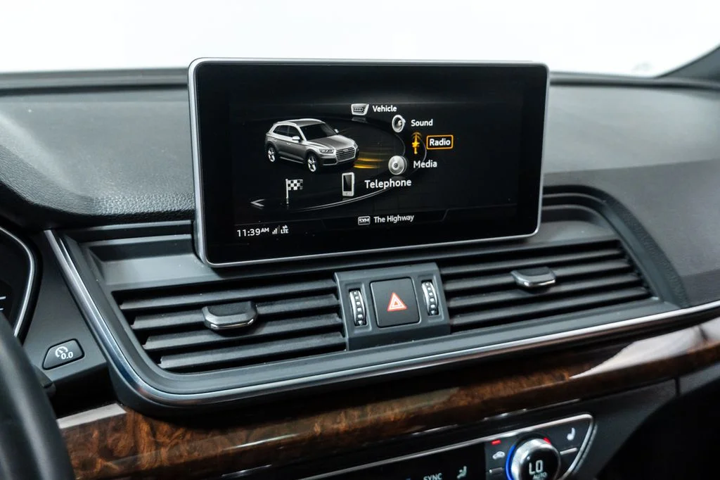 Used 2019 Black Metallic Audi 2.0T Premium Plus image 16