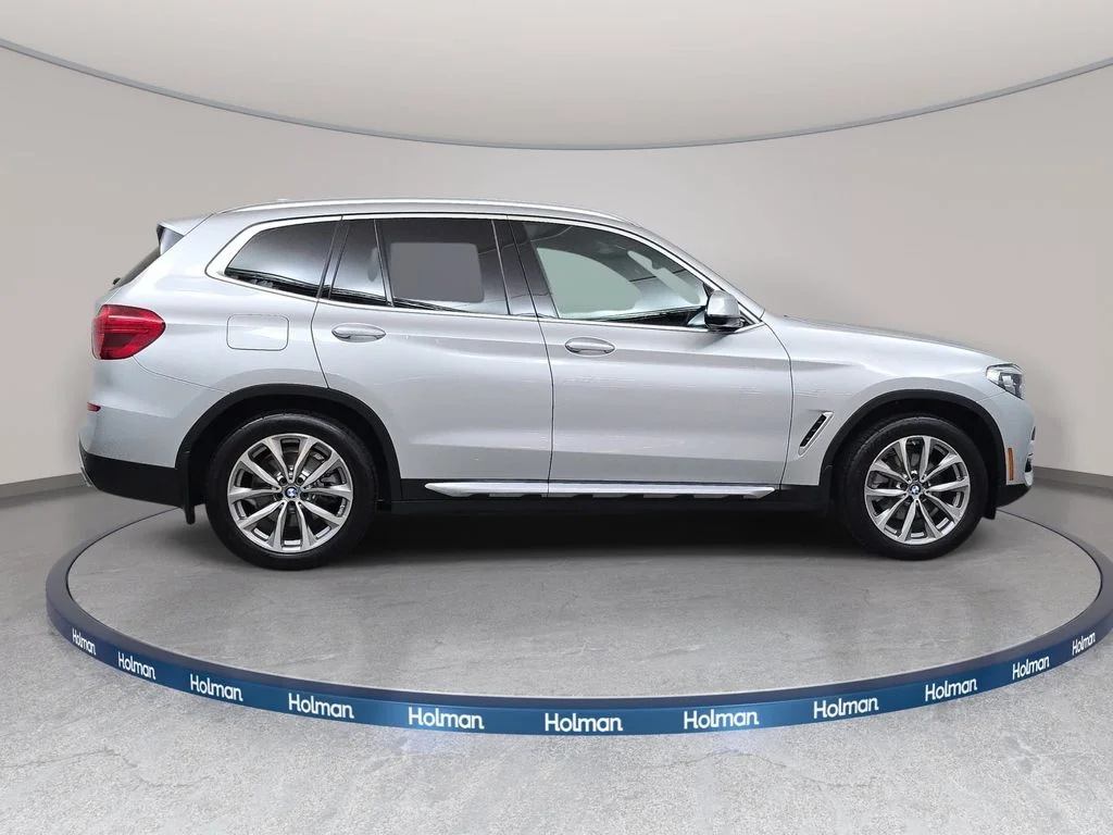 Used 2019 Silver BMW xDrive30i image 5