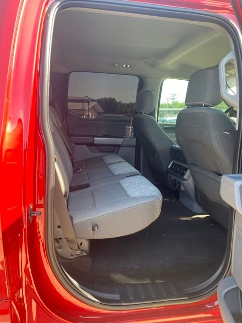 Used 2021 Red Ford XLT image 11