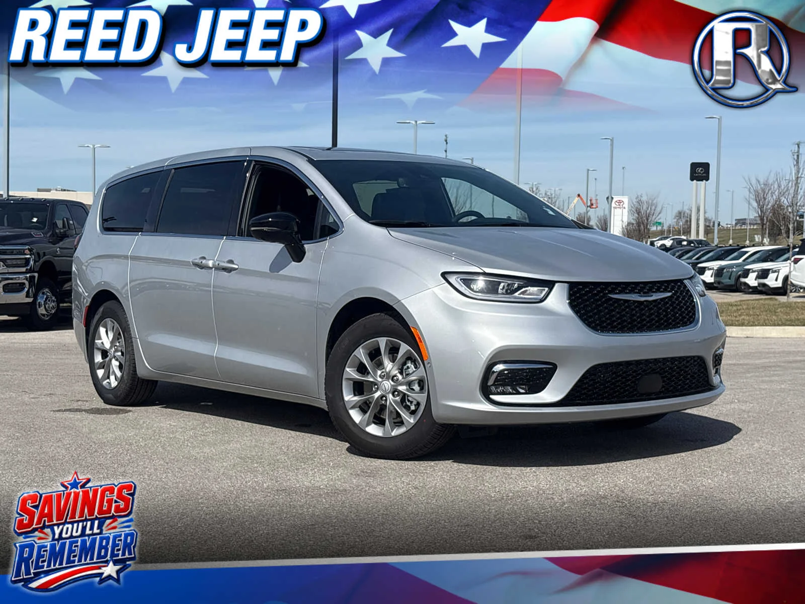 2026 Chrysler Pacifica Limited's photo