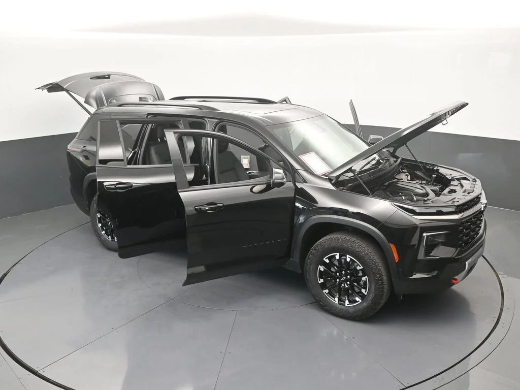 Used 2025 Mosaic Black Metallic Chevrolet Z71 image 97