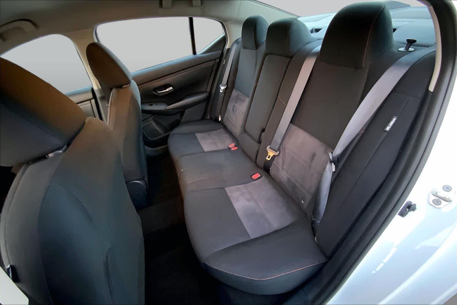 Used 2025 Aspen White Tricoat/Super Black Nissan SR image 19