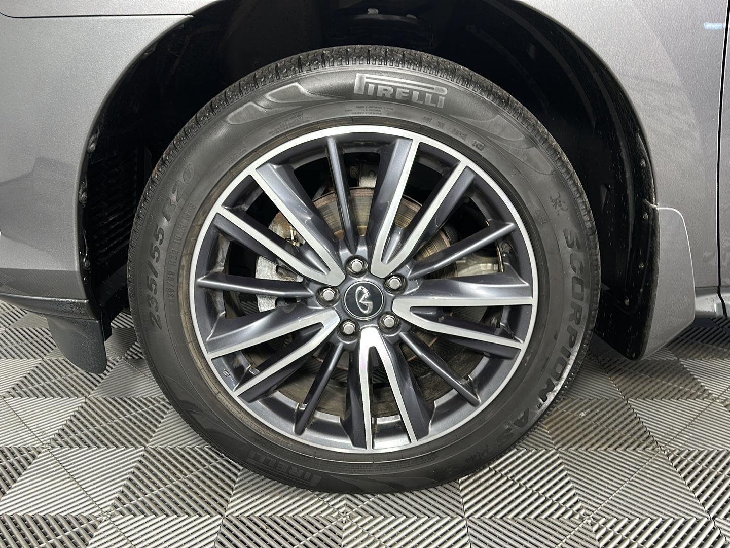 Used 2020 Graphite Shadow INFINITI LUXE image 6