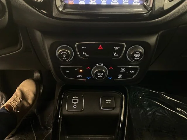 Used 2021 Gray Jeep Limited image 20