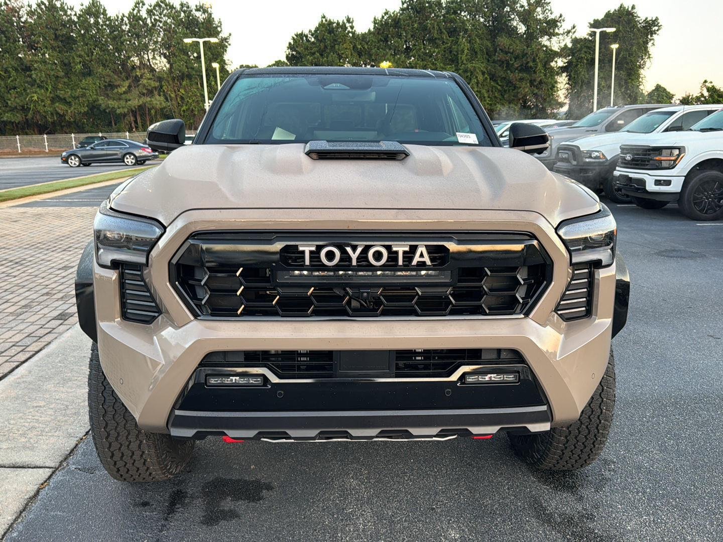 2025 Toyota Tacoma TRD Pro - Photo 7