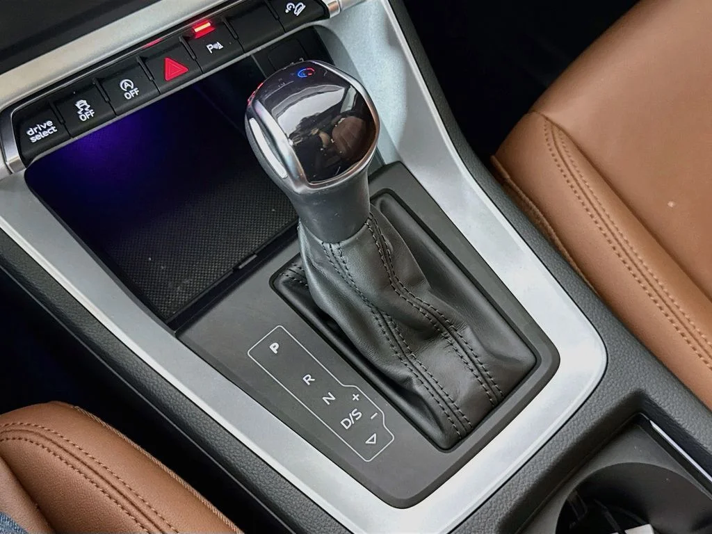 Used 2022 White Audi Premium Plus image 22