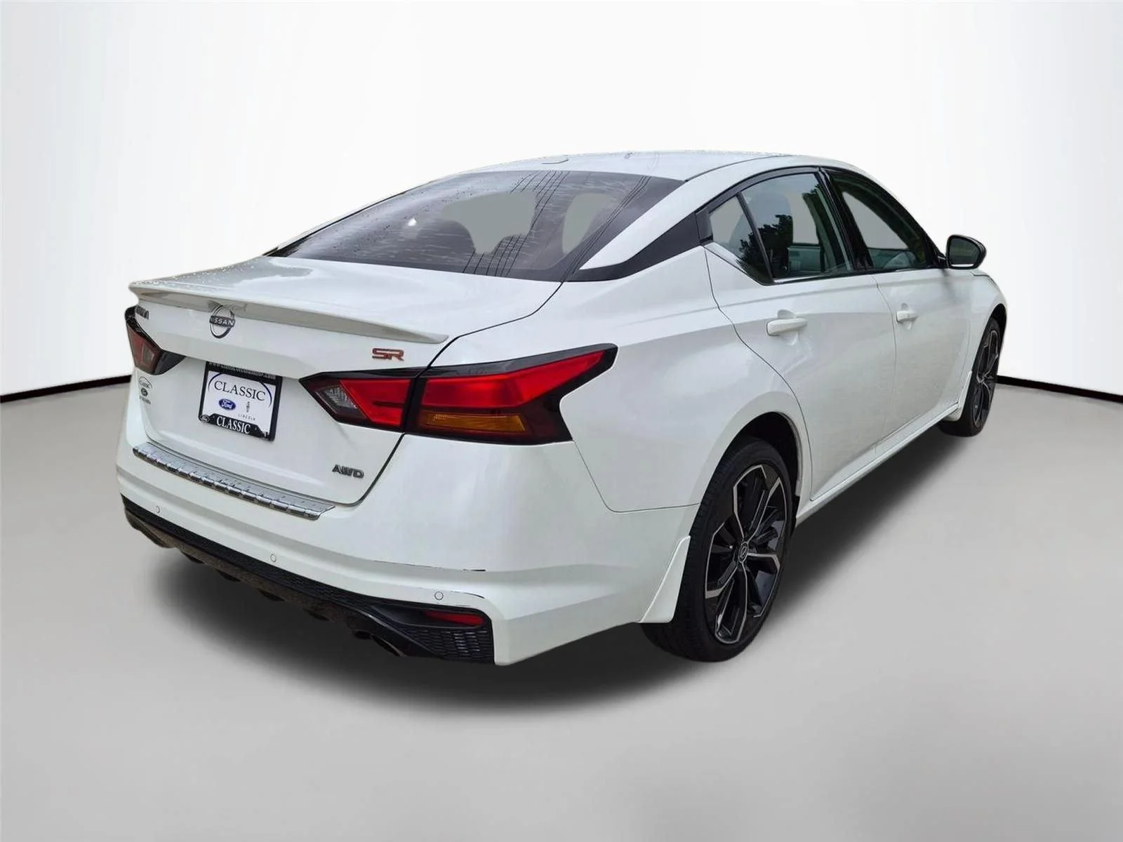 Used 2023 Glacier White Nissan 2.5 SR image 5