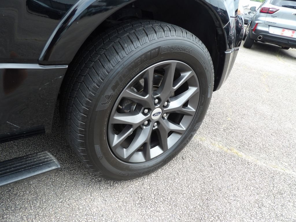 Used 2017 Shadow Black Ford Limited image 16