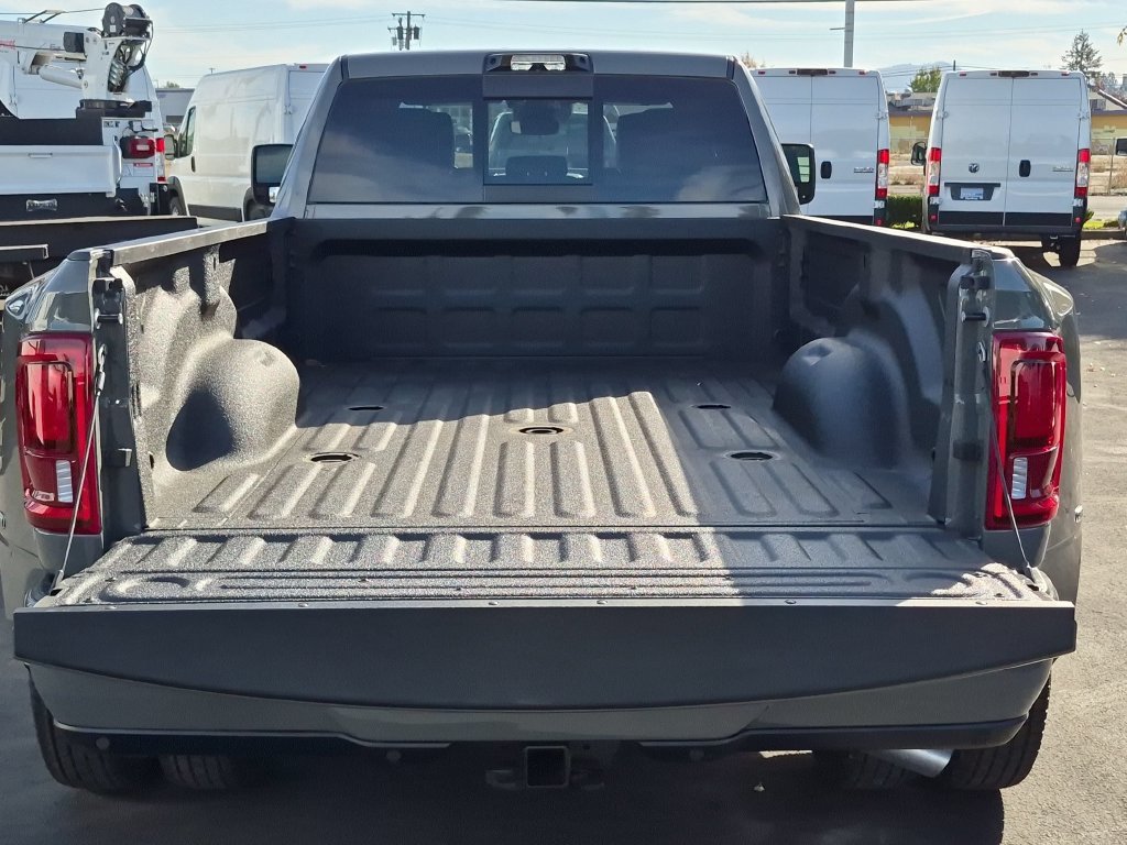New 2027 Ceramic Gray Clear-Coat Exterior Paint RAM Laramie image 24