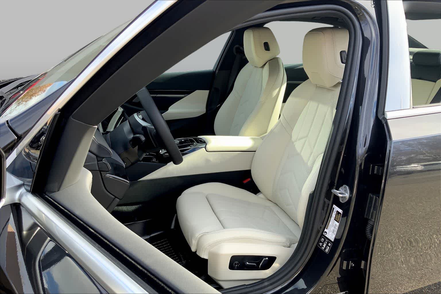 New 2026 Dark Graphite Metallic BMW 530i xDrive image 9