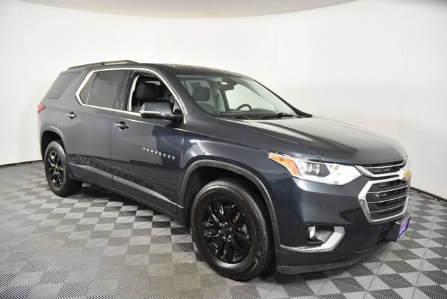 Used 2020 GRAPHITE METALLIC Chevrolet LT Cloth image 13