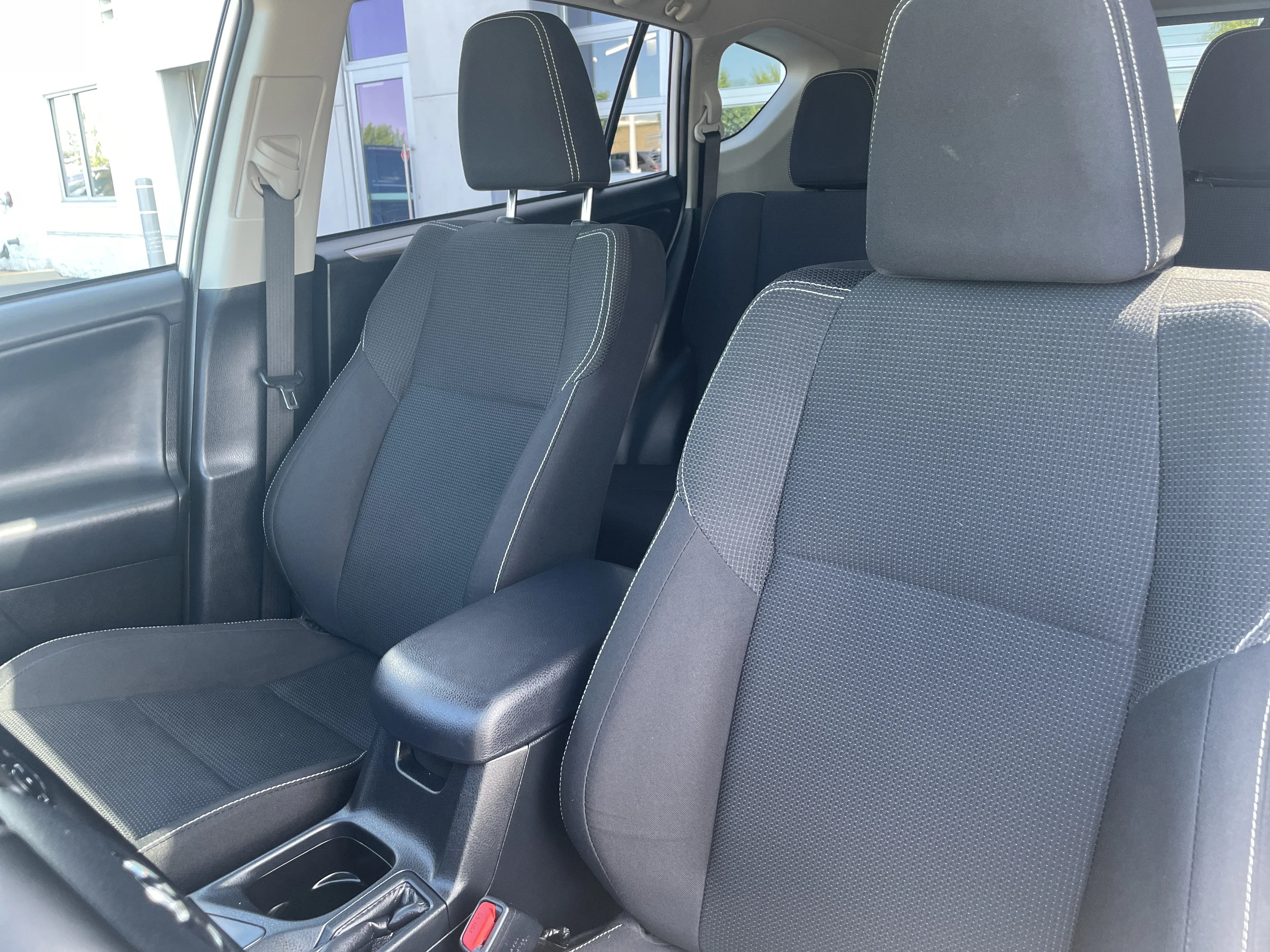 Used 2017 Super White Toyota XLE image 29