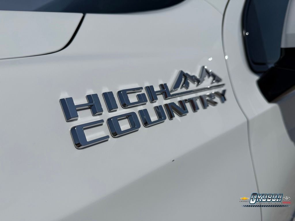 Used 2023 White Chevrolet High Country image 23