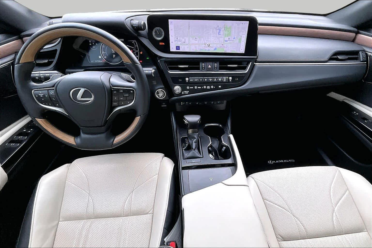 Used 2025 Caviar Lexus Ultra Luxury image 16