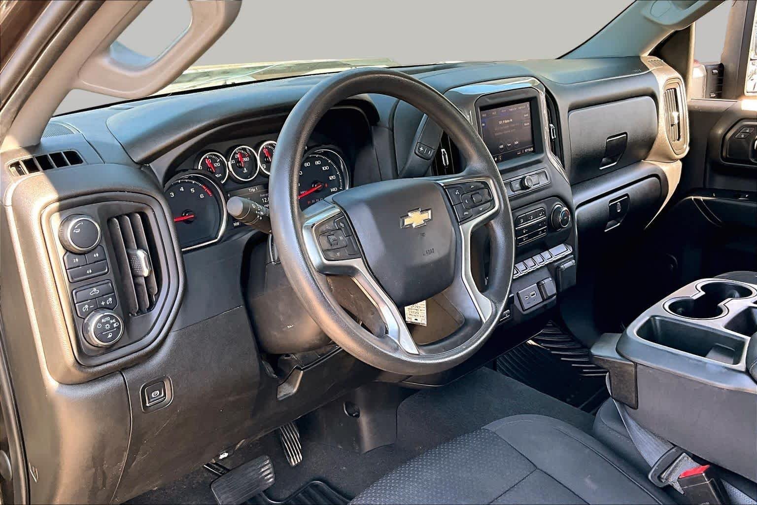 Used 2021 Oxford Brown Metallic Chevrolet Custom image 16