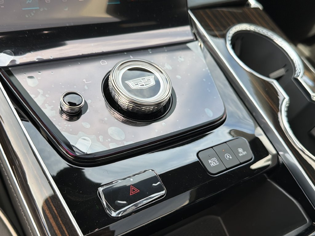 2026 Cadillac Escalade Luxury - Photo 31