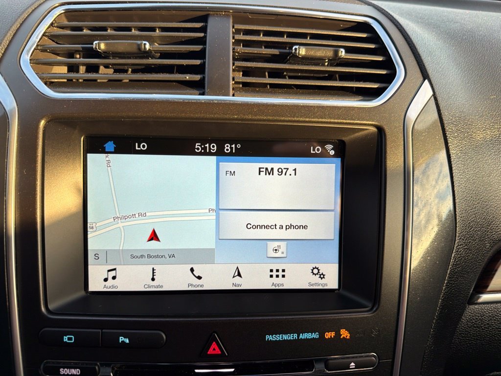 Used 2018 Blue Metallic Ford Limited image 31