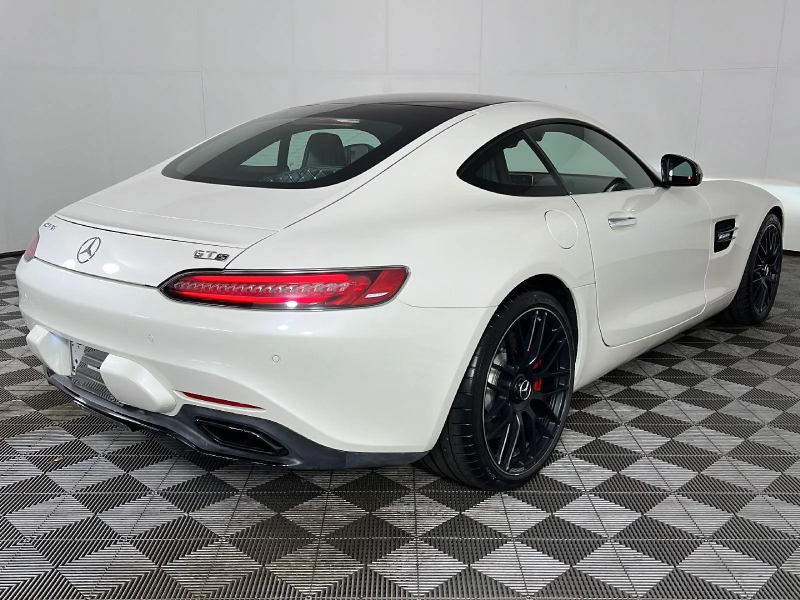 Used 2016 Diamond White Mercedes-Benz S image 39