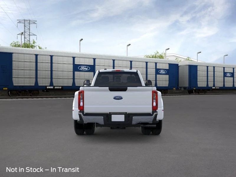 New 2026 Oxford White Ford F-350® XLT image 5