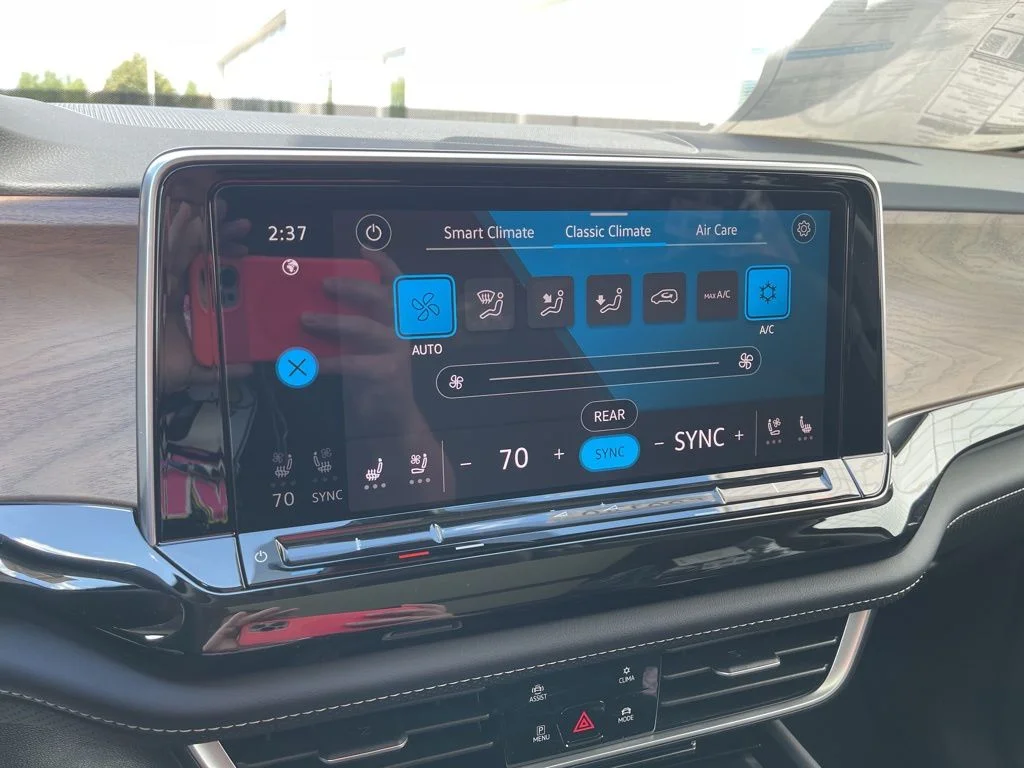 2026 Volkswagen Atlas SE w/Tech - Photo 11