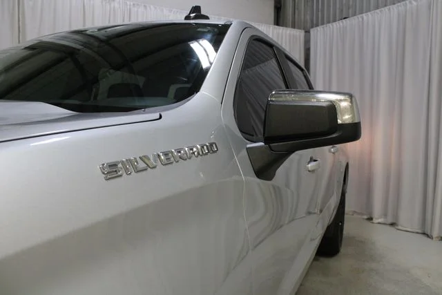 Used 2020 Silver Chevrolet LT image 30