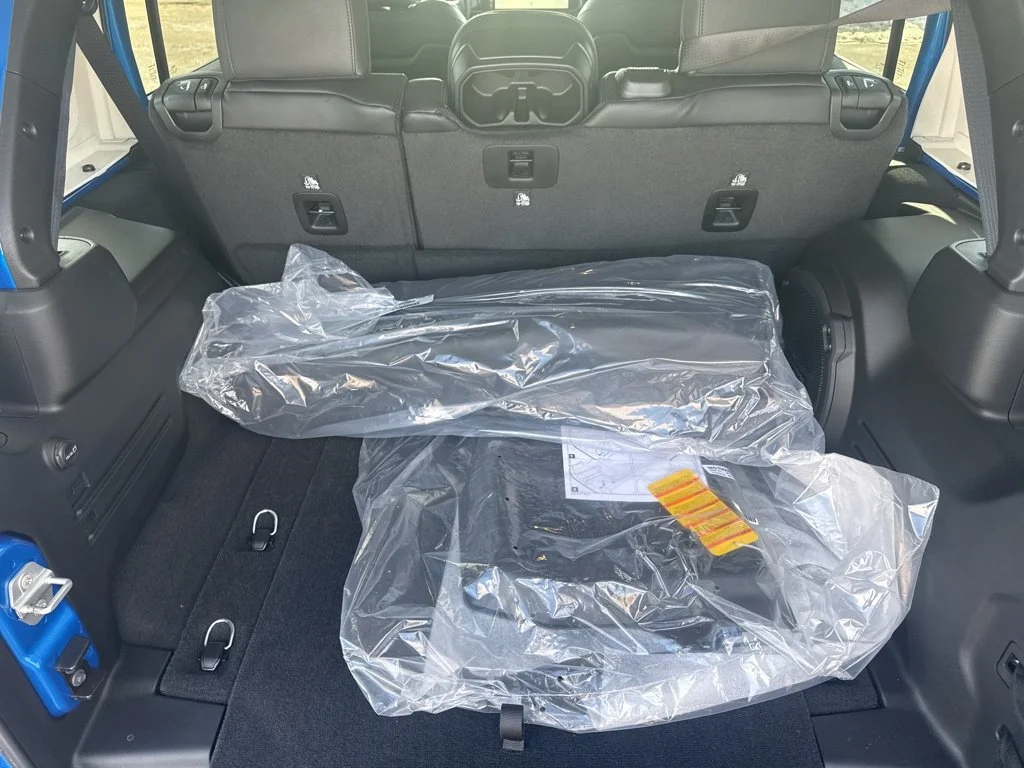 Used 2025 Blue Jeep Sahara image 48