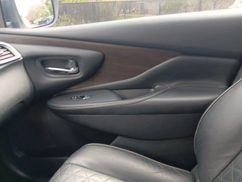 Used 2020 Pearl White Tricoat Nissan Platinum image 26