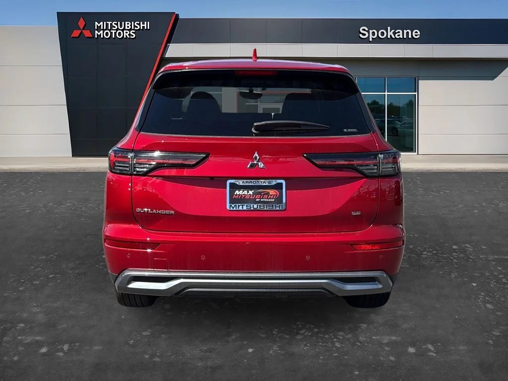 New 2026 Red Diamond Mitsubishi LE image 6