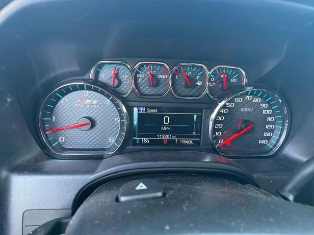 Used 2018 SUMMIT WHITE Chevrolet LT image 18