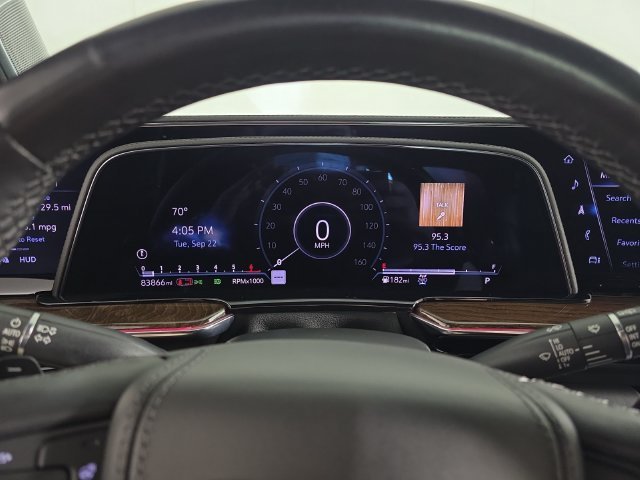 Used 2022 Crystal White Tricoat Cadillac Sport Platinum image 17