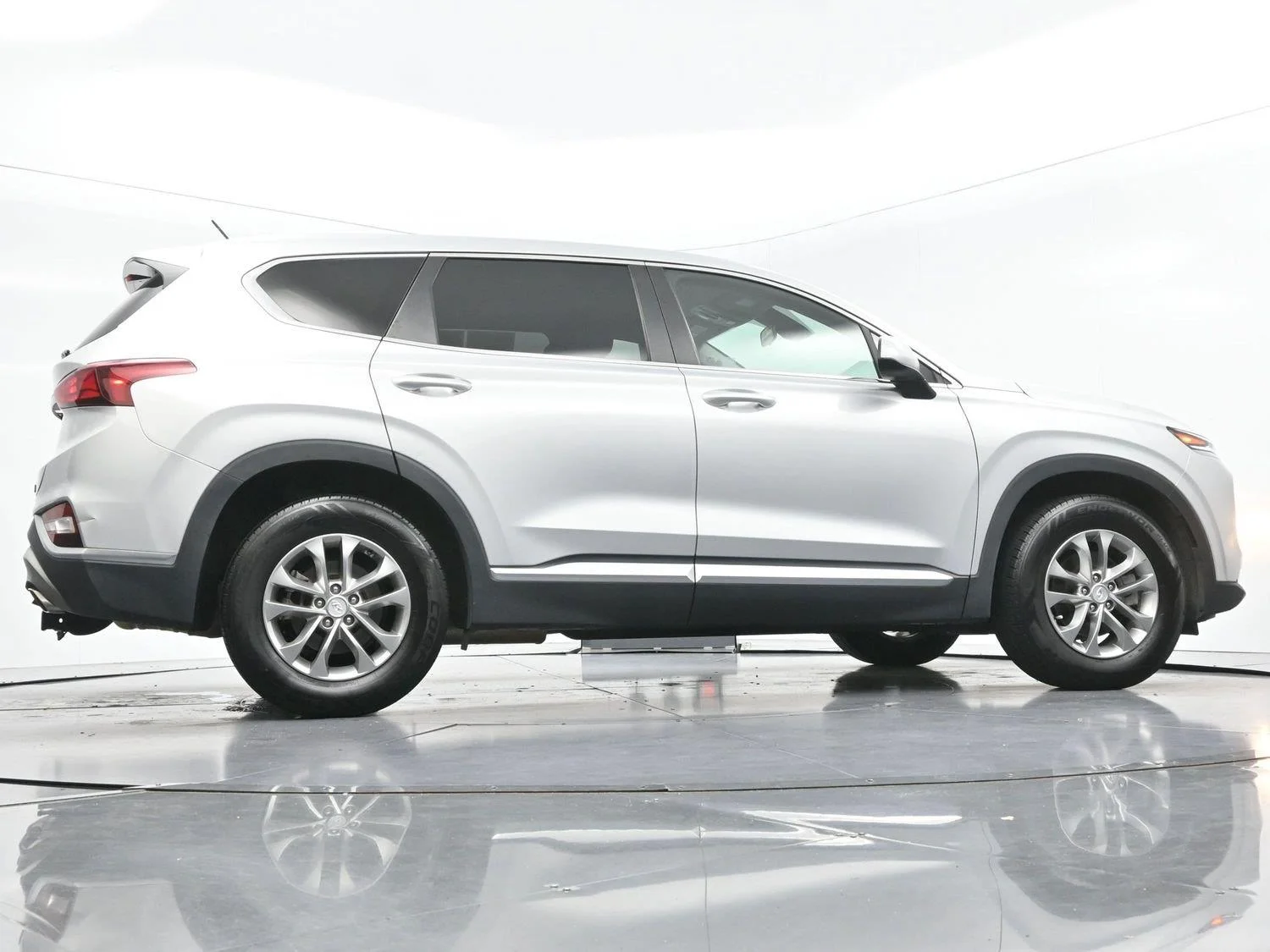 Used 2019 Symphony Silver Hyundai SE image 50