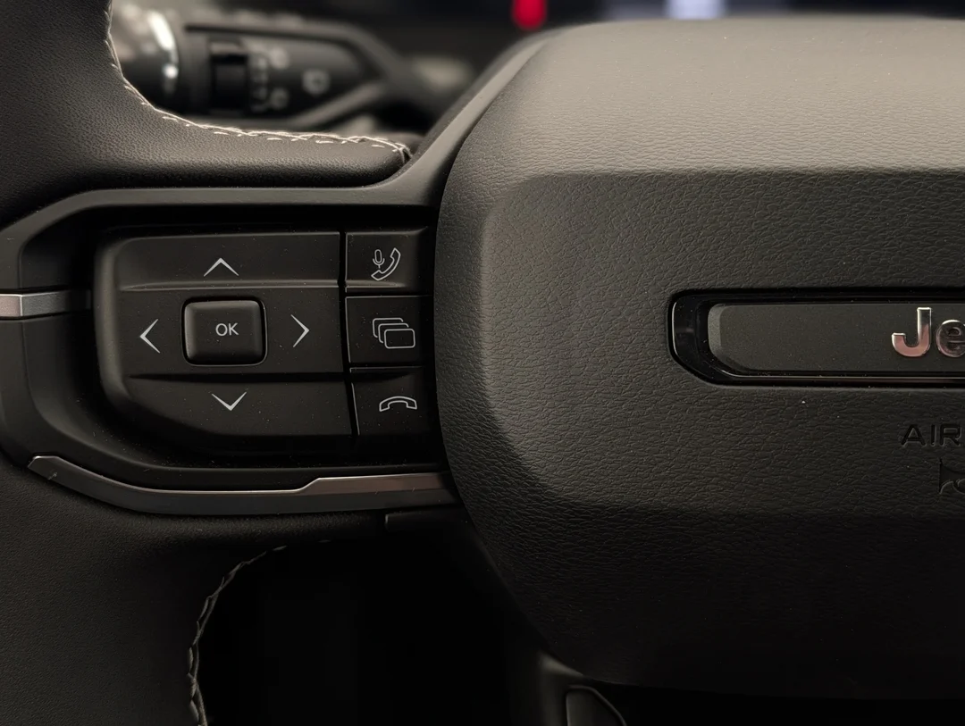 New 2026 Grey Jeep Laredo - - 4x4 - 1.6L Turbo Hybrid - Uconnect 5 w/ 12.3 Screen & More! image 17