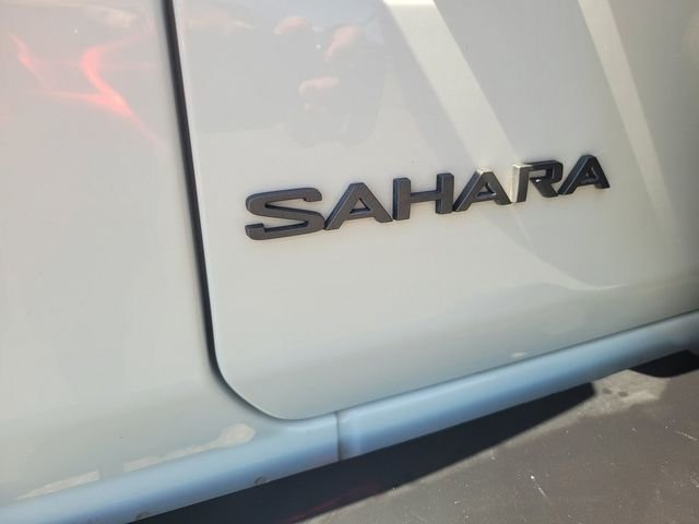 Used 2025 White Jeep Sahara image 10