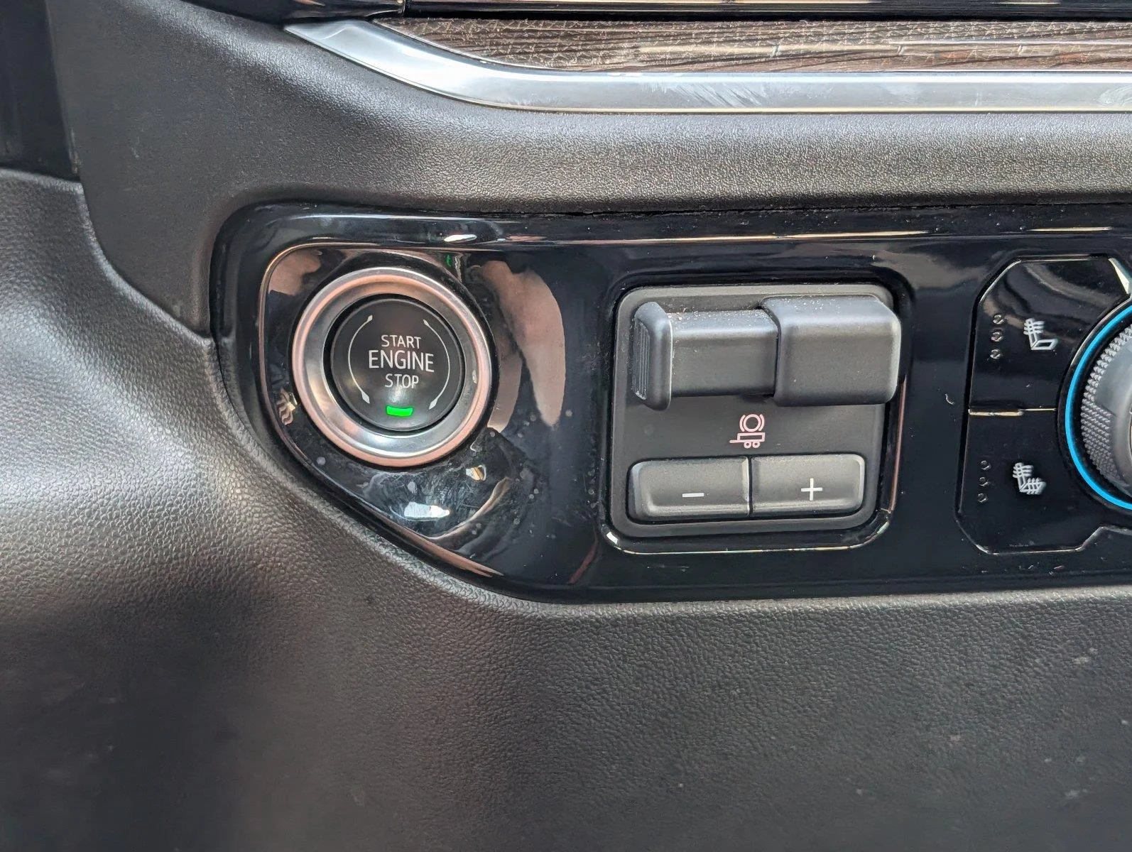 Used 2025 Black Chevrolet LT image 20